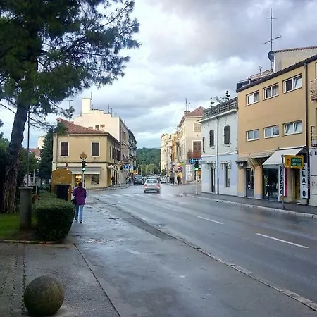 In Center Pula