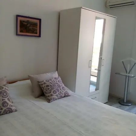 Apartment In Center